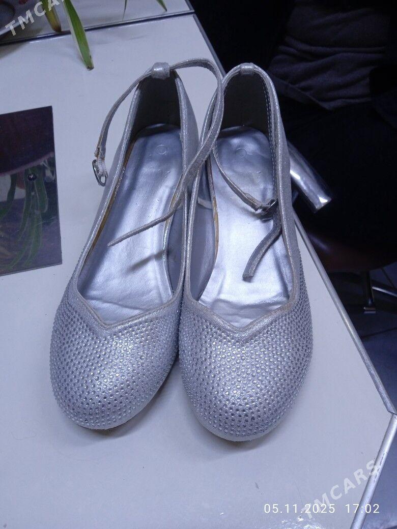 Туфли, босоножки - Мир 1 - img 2