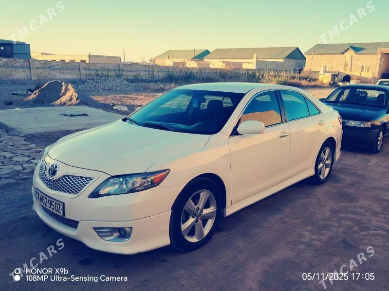 Toyota Camry 2010 - 240 000 TMT - Köneürgenç - img 4