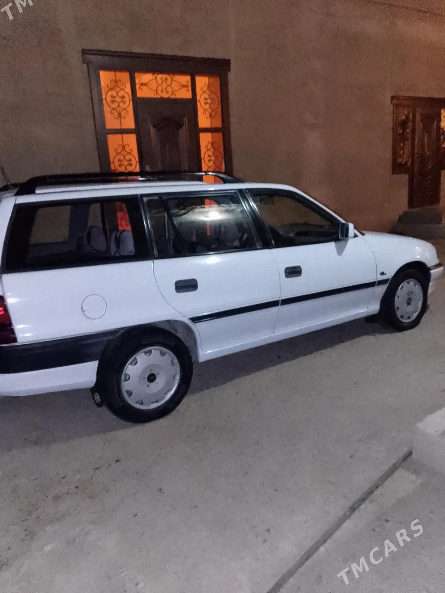 Opel Astra 1992 - 46 000 TMT - Мары - img 5