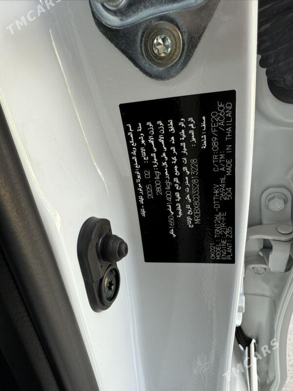 Toyota Hilux 2025 - 660 000 TMT - Aşgabat - img 6