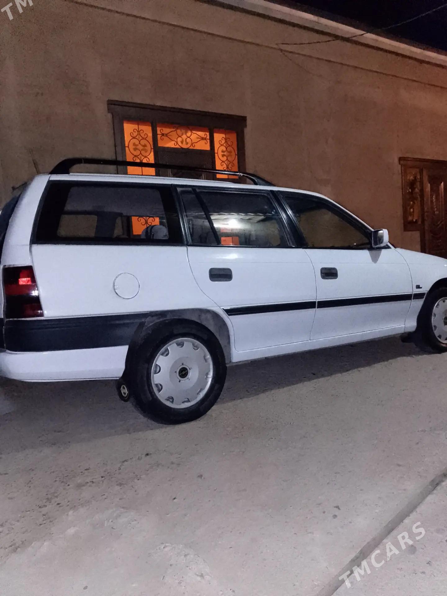 Opel Astra 1992 - 46 000 TMT - Мары - img 1