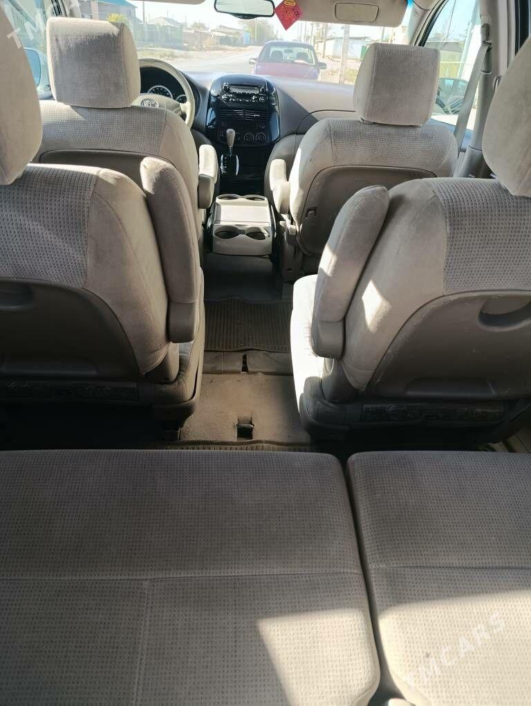 Toyota Sienna 2004 - 190 000 TMT - Кака - img 4