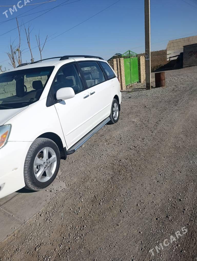 Toyota Sienna 2004 - 190 000 TMT - Кака - img 2