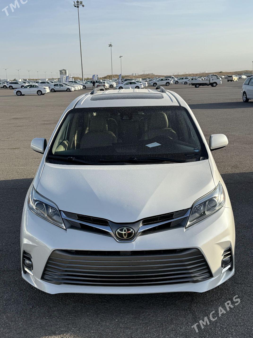 Toyota Sienna 2019 - 470 000 TMT - "Altyn Asyr" Gündogar bazary (Jygyllyk) - img 1