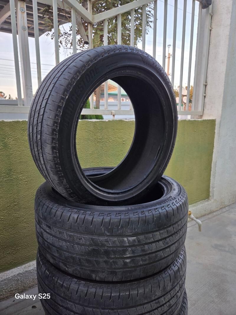 235 45 18 BRIDGESTONE 400 TMT - Änew - img 1