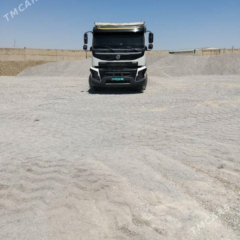 Volvo EURO 4 2014 - 790 000 TMT - Ашхабад - img 2