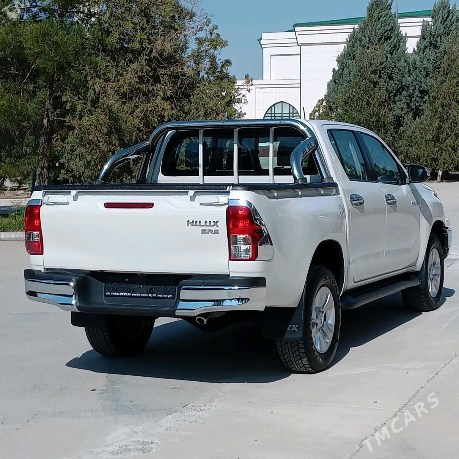 Toyota Hilux 2016 - 450 000 TMT - Gökdepe - img 5