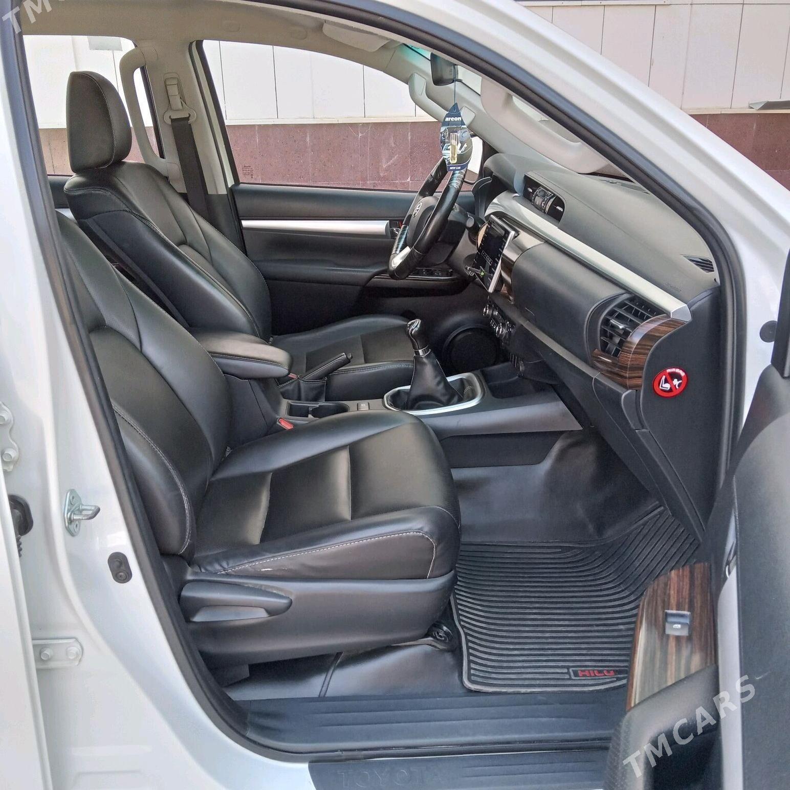 Toyota Hilux 2016 - 450 000 TMT - Gökdepe - img 9