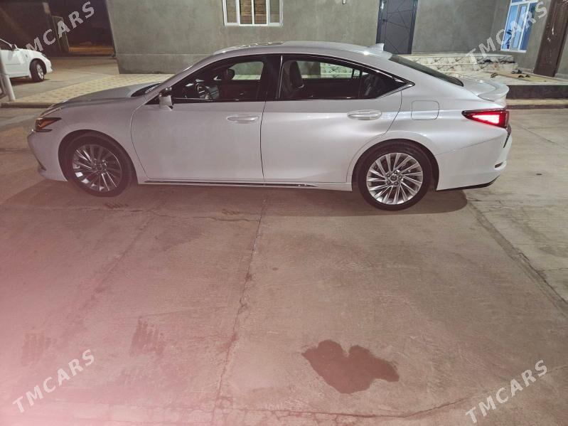 Lexus ES 350 2021 - 640 000 TMT - Sarahs - img 2