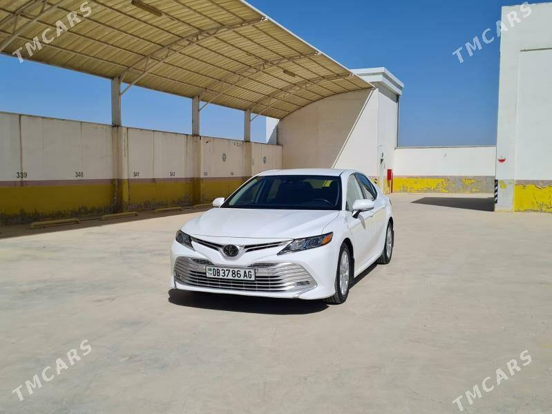 Toyota Camry 2019 - 305 000 TMT - Hitrowka - img 1