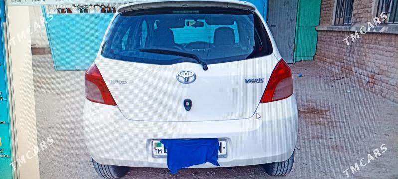 Toyota Yaris 2006 - 120 000 TMT - Балканабат - img 3