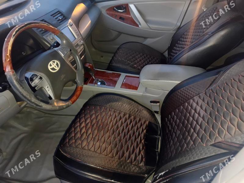 Toyota Camry 2010 - 190 000 TMT - Мары - img 8