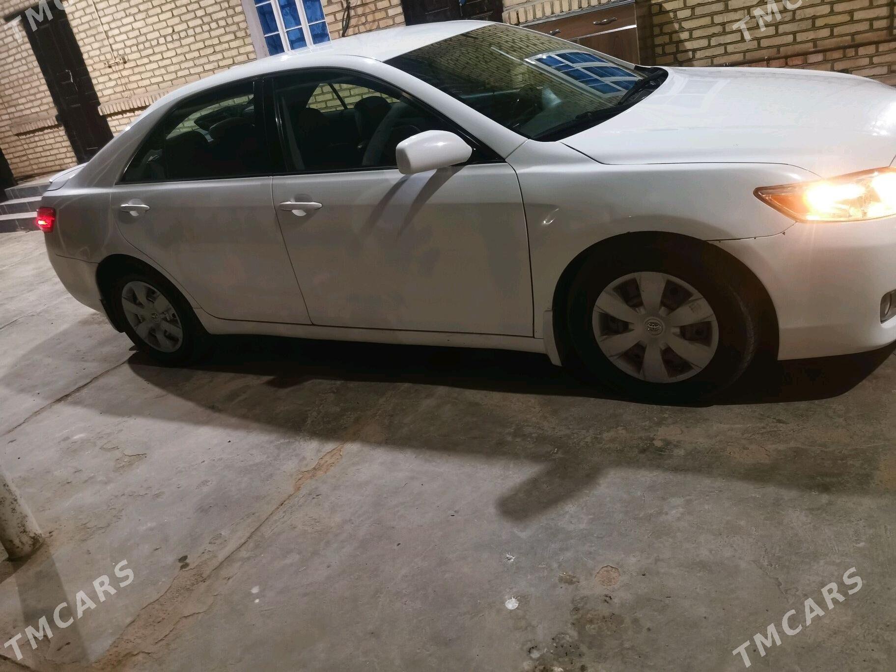 Toyota Camry 2009 - 215 000 TMT - Ёлётен - img 4