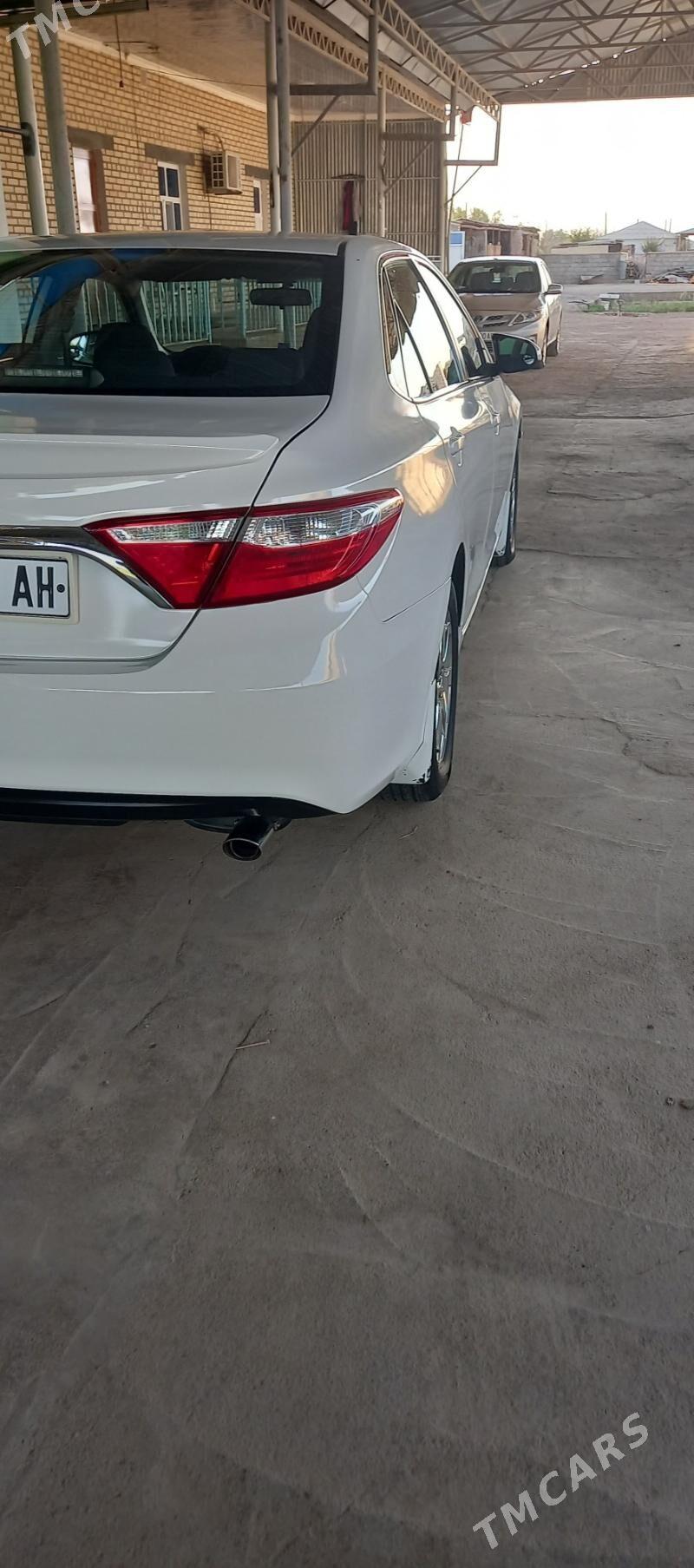 Toyota Camry 2017 - 240 000 TMT - Бабадайхан - img 4