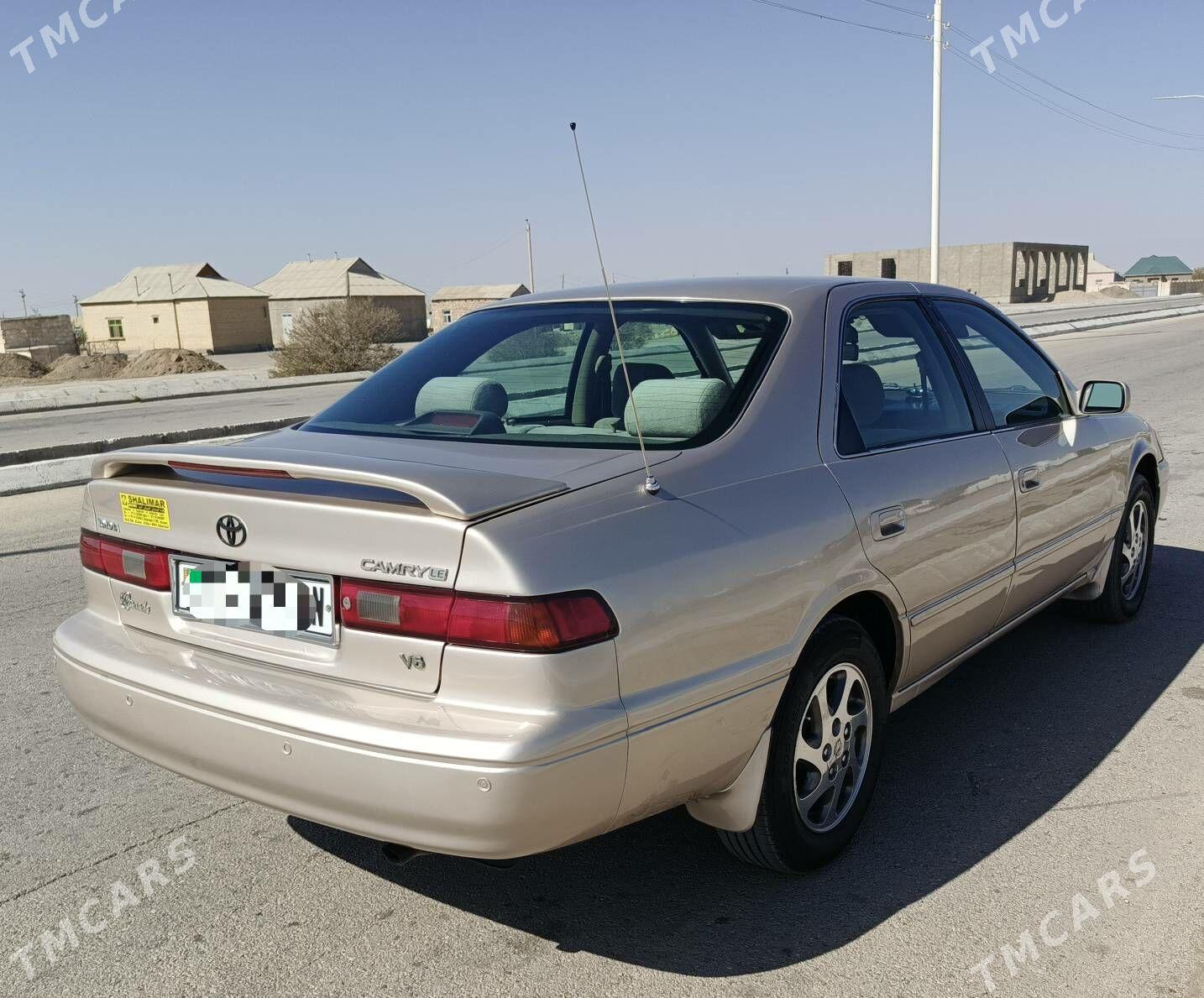 Toyota Camry 1997 - 140 000 TMT - Мары - img 3
