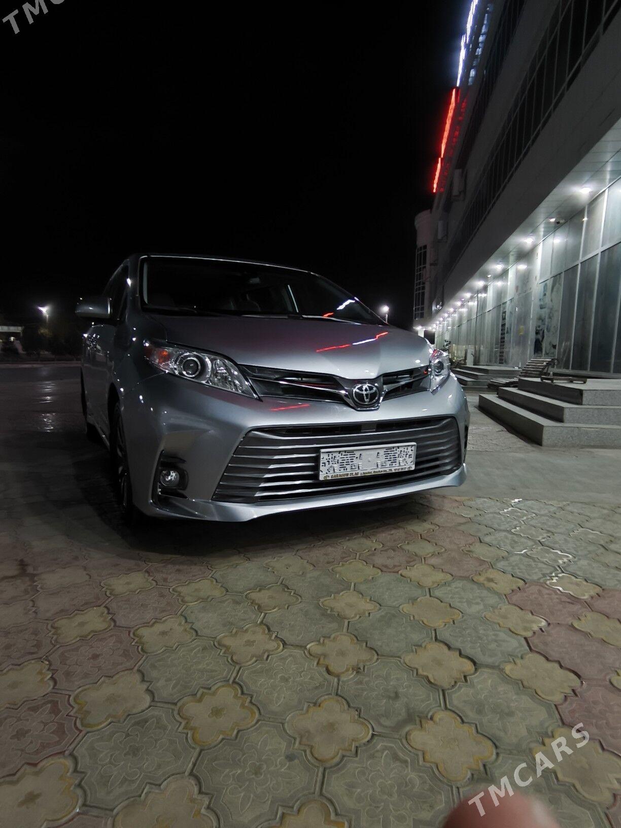 Toyota Sienna 2020 - 411 600 TMT - Мары - img 6