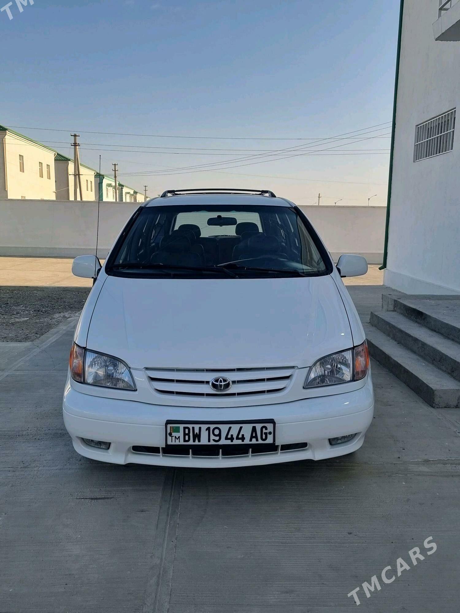 Toyota Sienna 2000 - 148 000 TMT - Бахарден - img 2