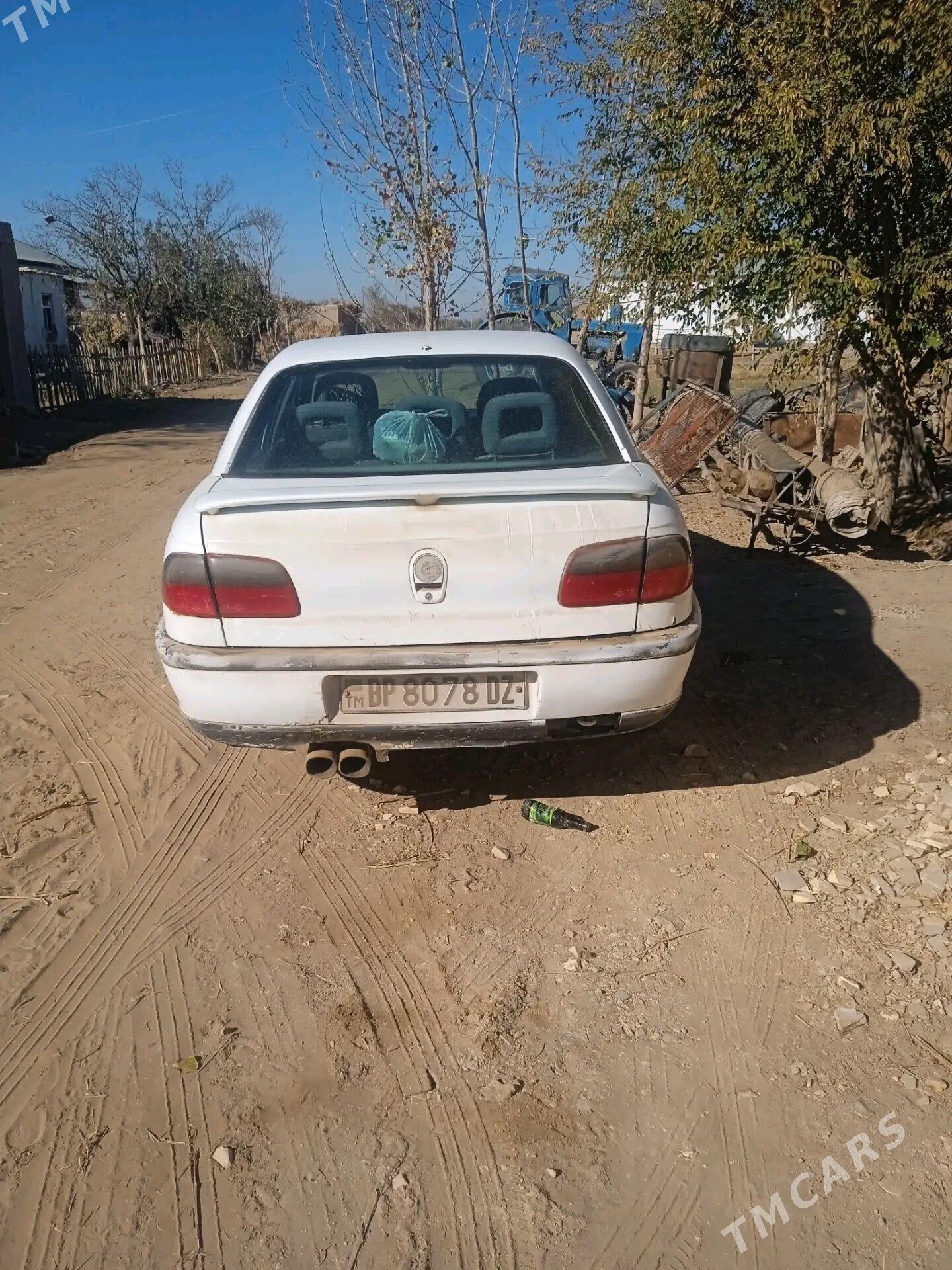 Opel Vectra 1997 - 35 000 TMT - Гороглы (Тагта) - img 3