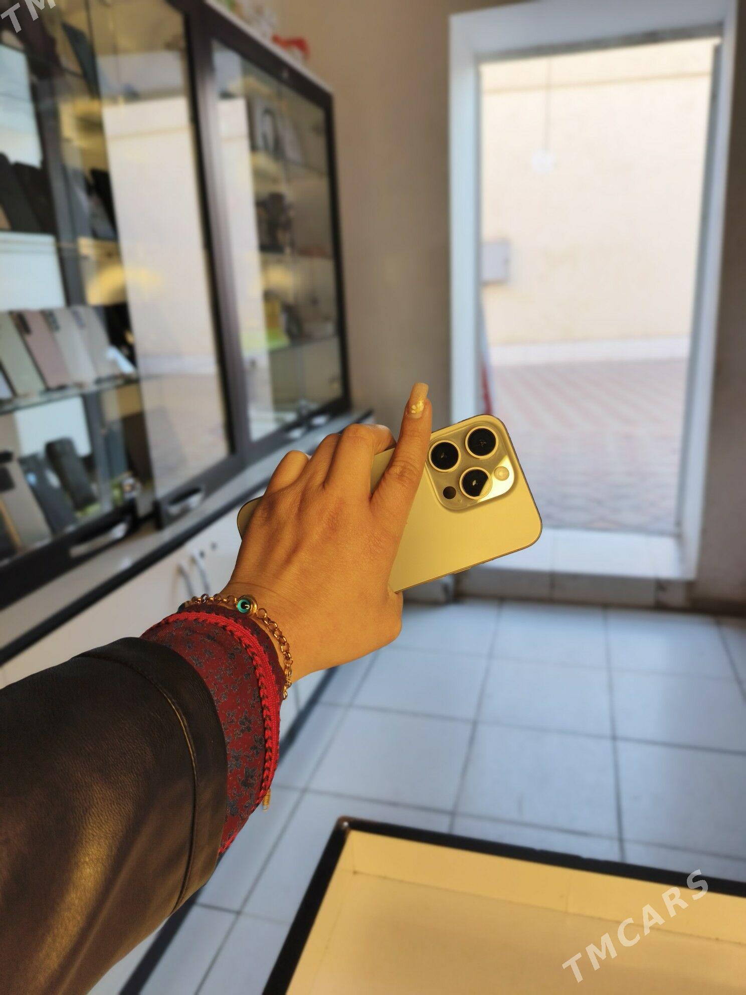 iPhone 15 pro - Mary - img 3