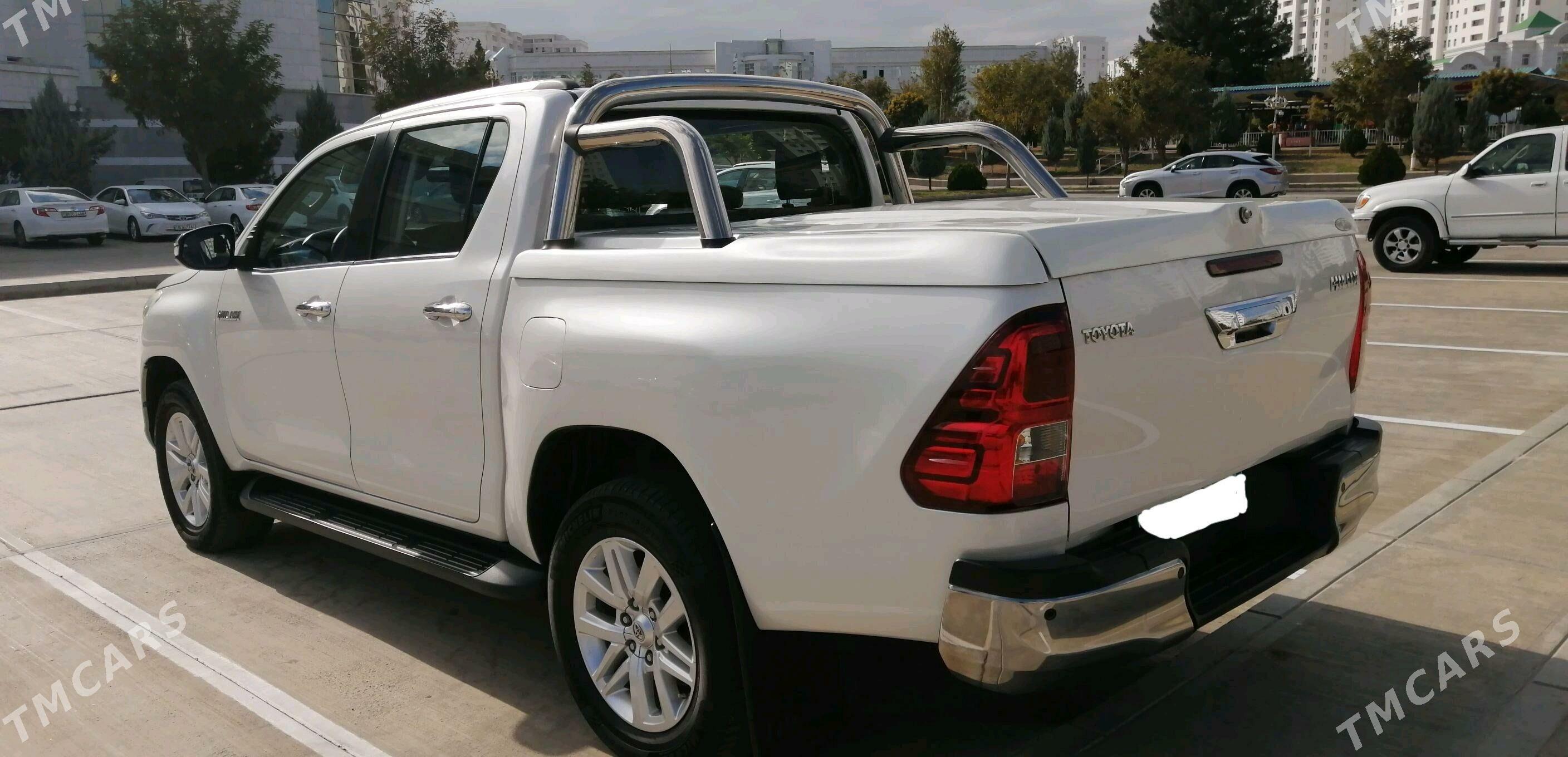 Toyota Hilux 2015 - 400 000 TMT - Aşgabat - img 4