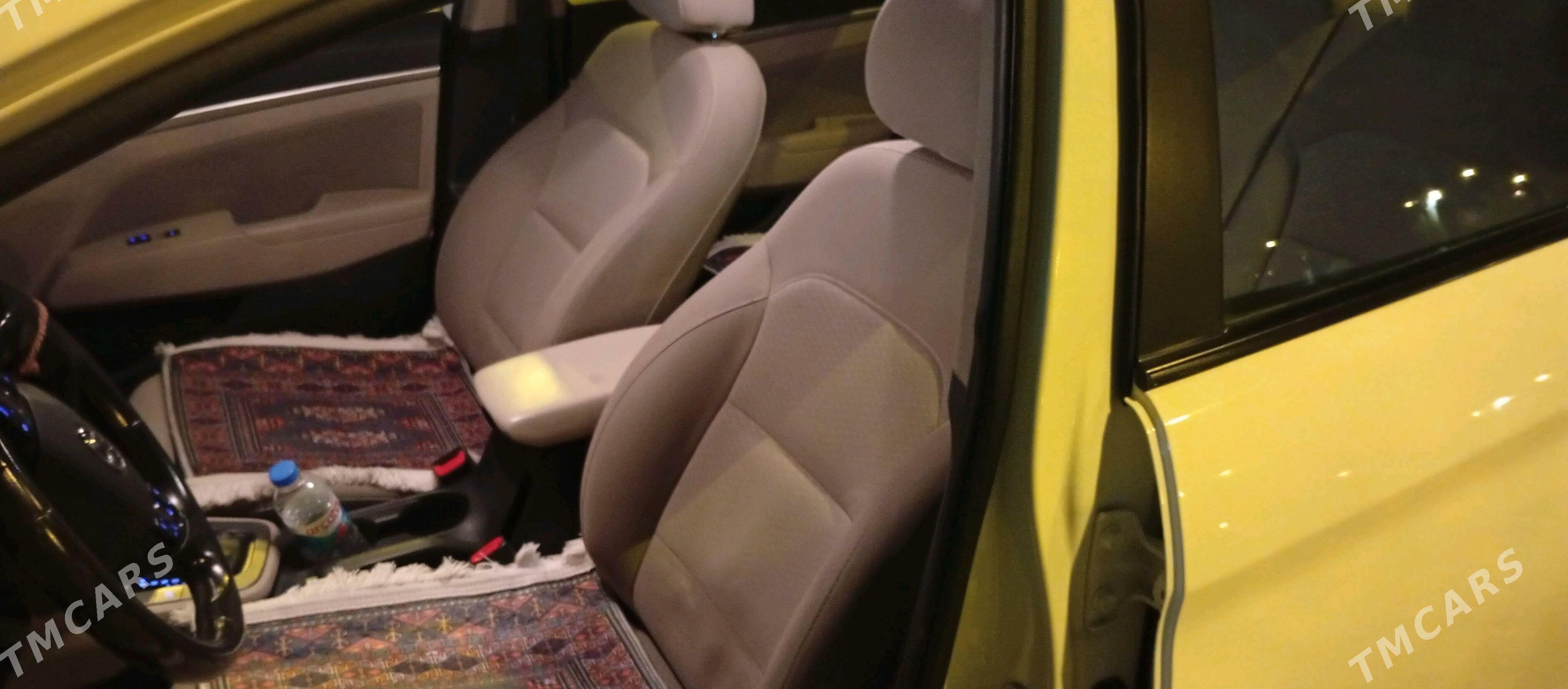 Hyundai Elantra 2019 - 225 000 TMT - Büzmeýin GRES - img 6