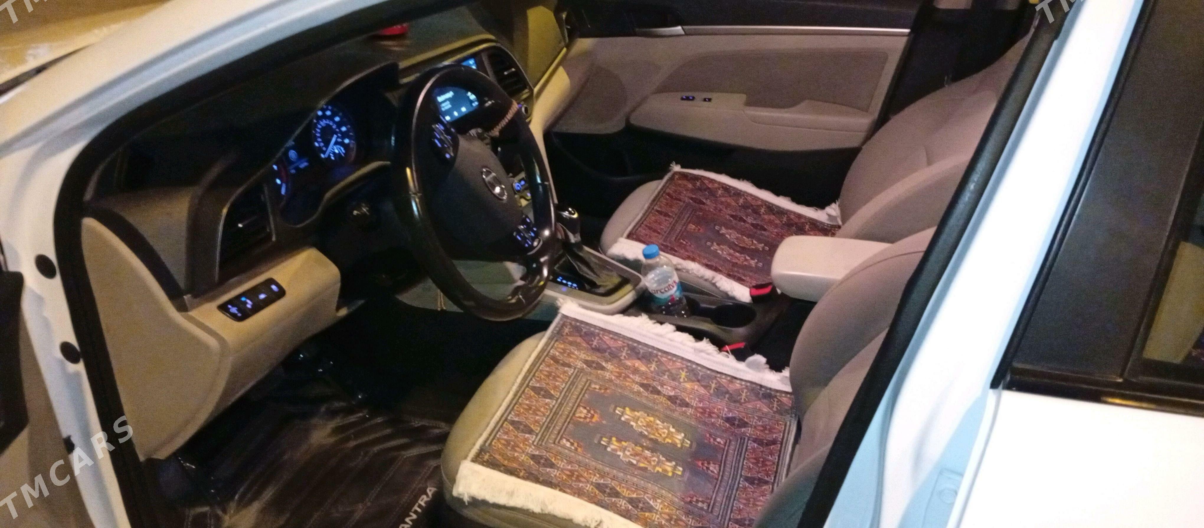 Hyundai Elantra 2019 - 225 000 TMT - Büzmeýin GRES - img 7