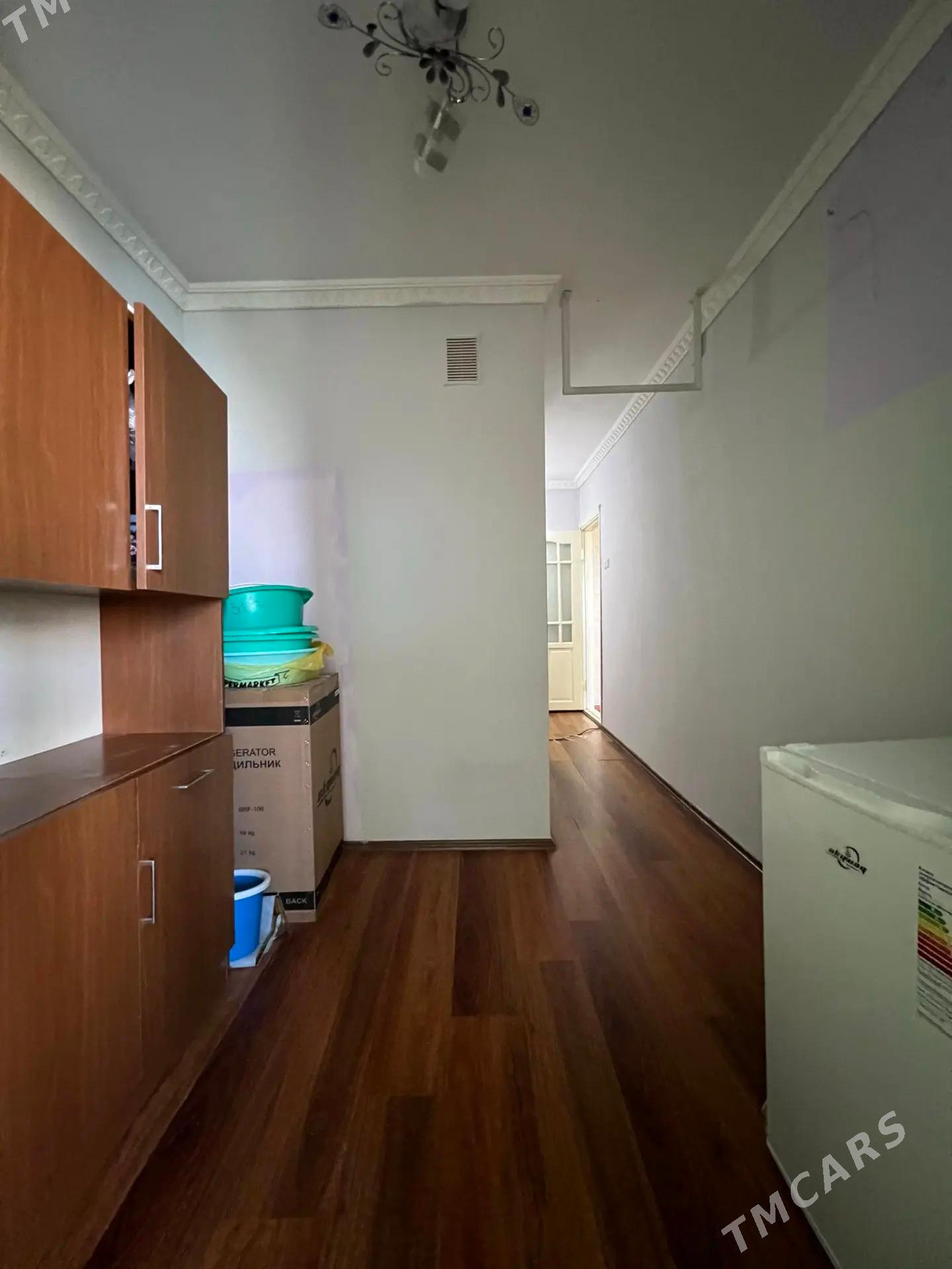 11 mkr 4/4 etaz 2 kom IPOTEKA - 11 mkr - img 7