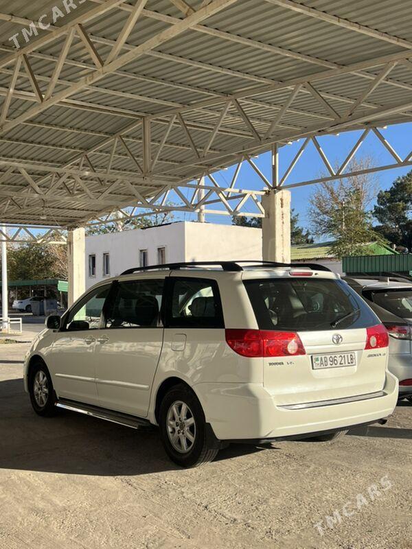 Toyota Sienna 2009 - 250 000 TMT - Türkmenabat - img 10