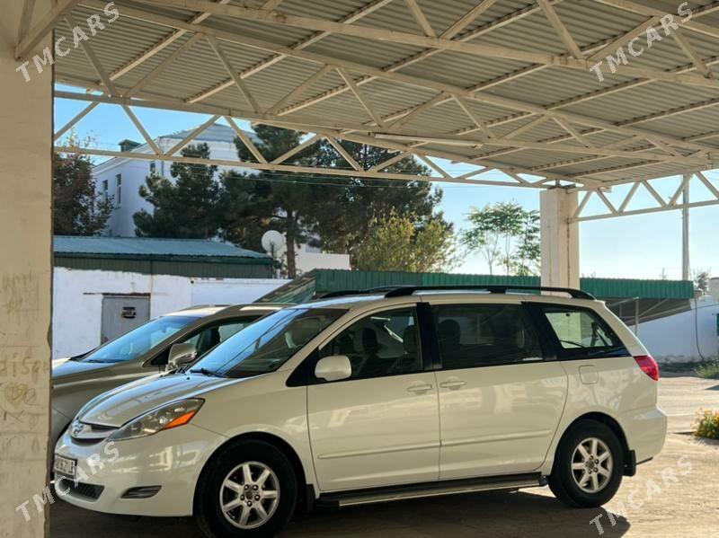 Toyota Sienna 2009 - 250 000 TMT - Türkmenabat - img 9