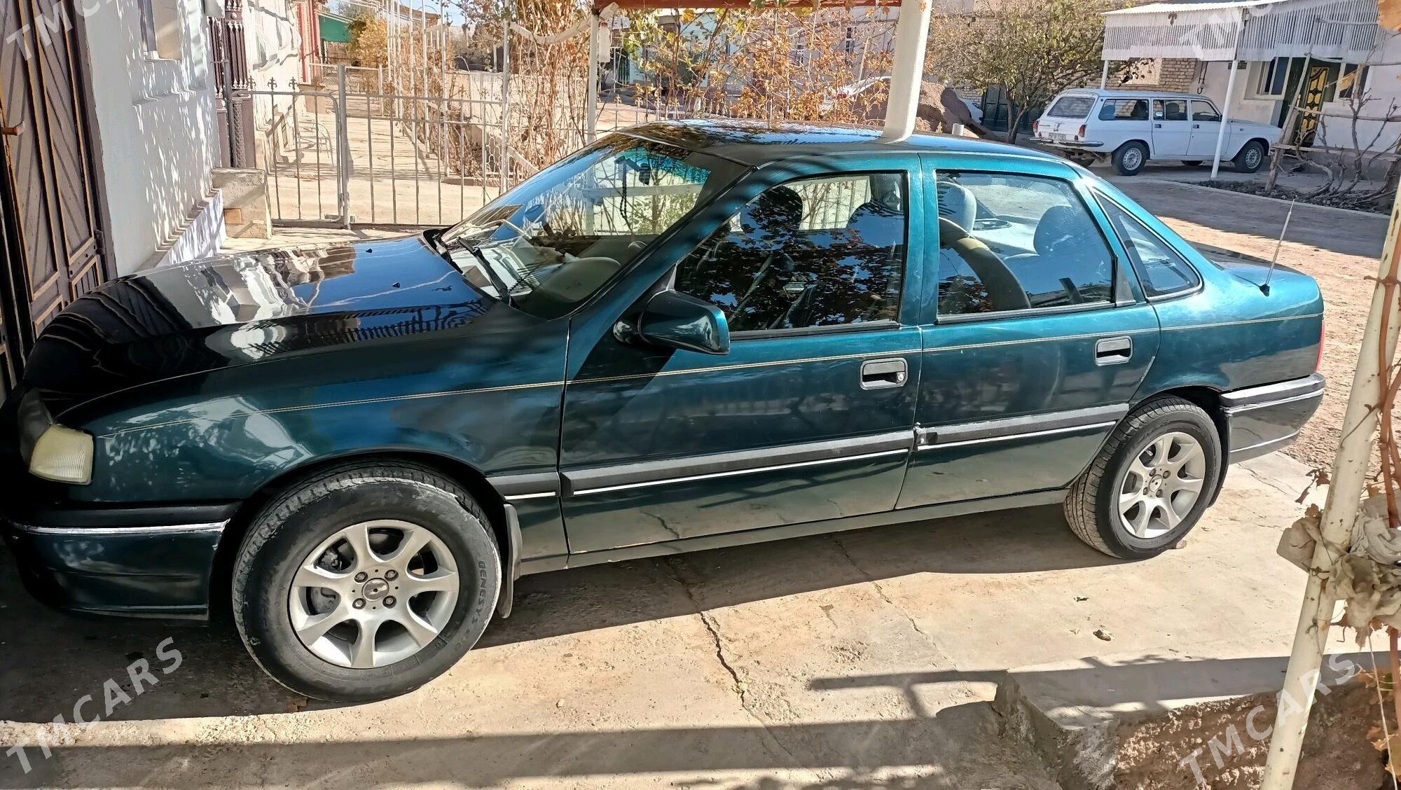 Opel Vectra 1993 - 40 000 TMT - Губадаг - img 1