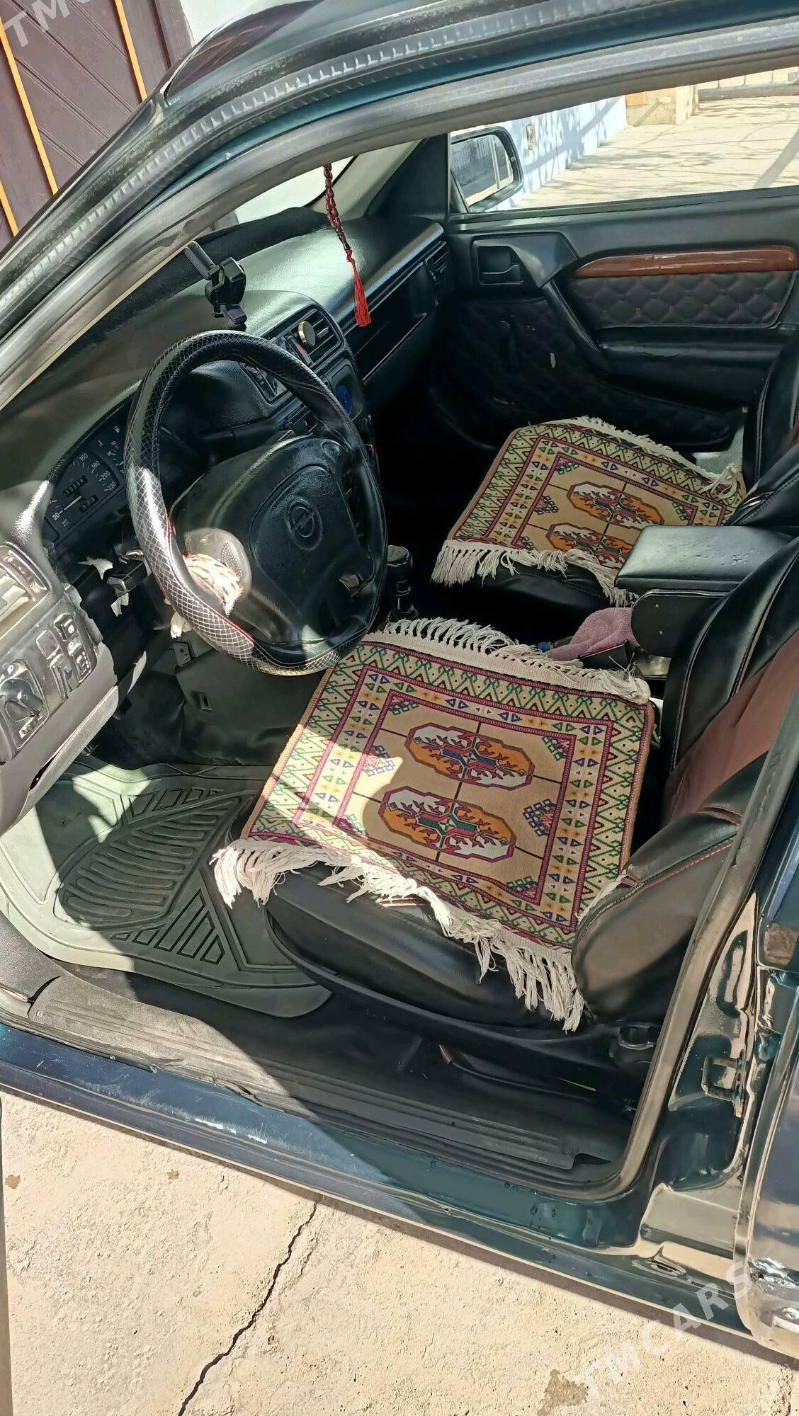 Opel Vectra 1993 - 40 000 TMT - Gubadag - img 3