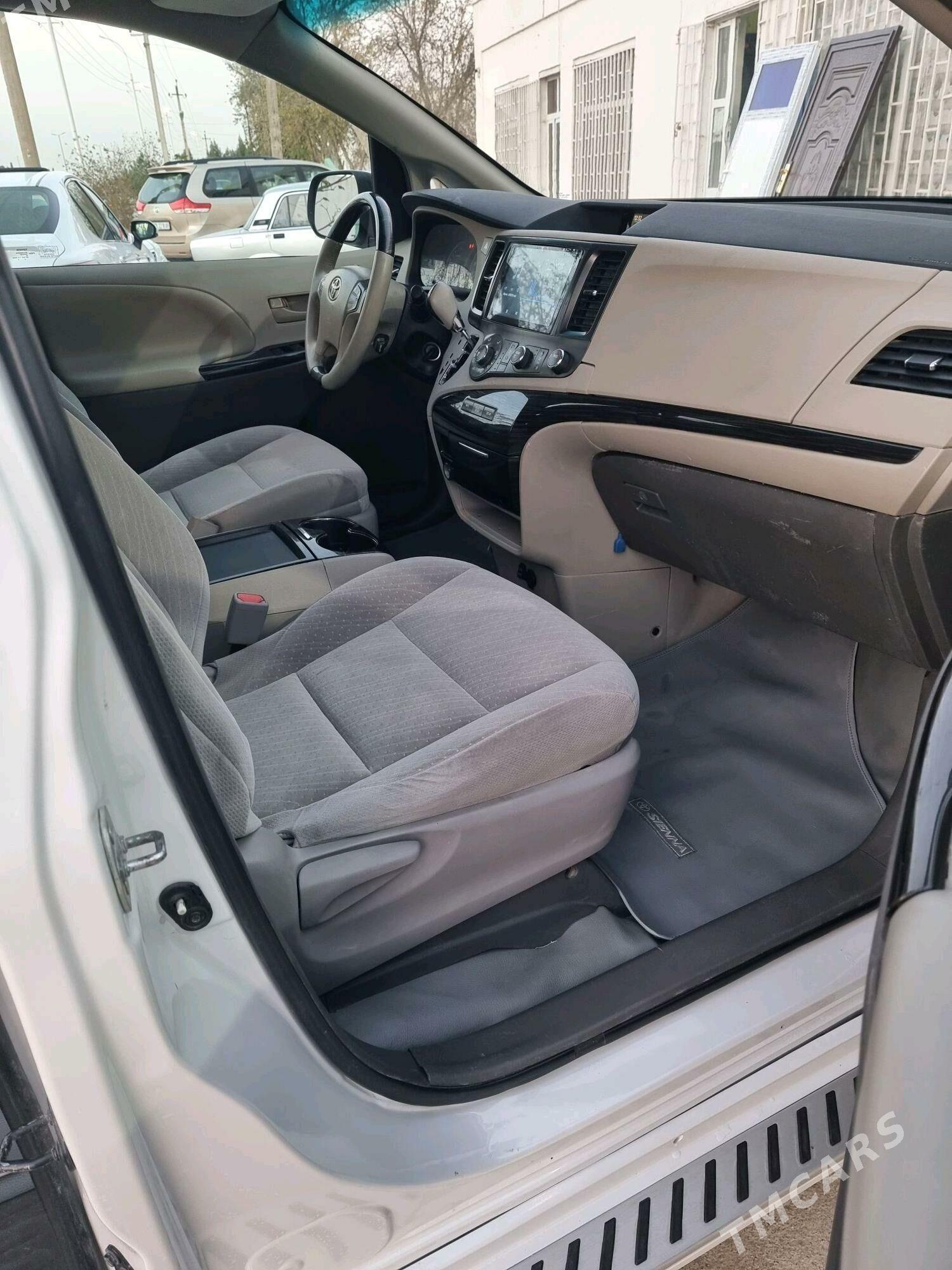 Toyota Sienna 2012 - 285 000 TMT - Bäherden - img 6