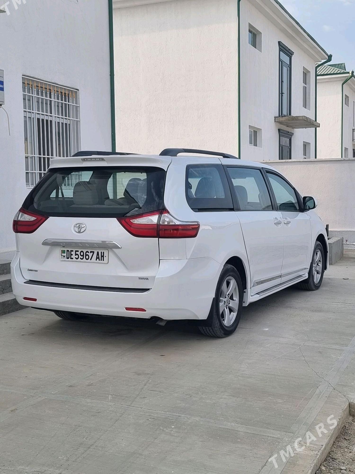 Toyota Sienna 2012 - 285 000 TMT - Bäherden - img 2