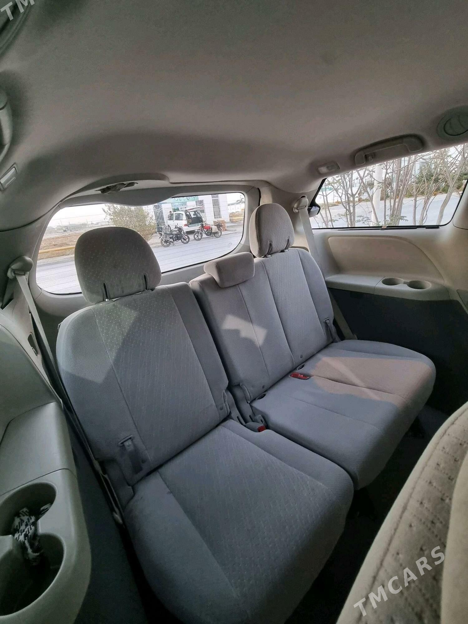 Toyota Sienna 2012 - 285 000 TMT - Bäherden - img 5