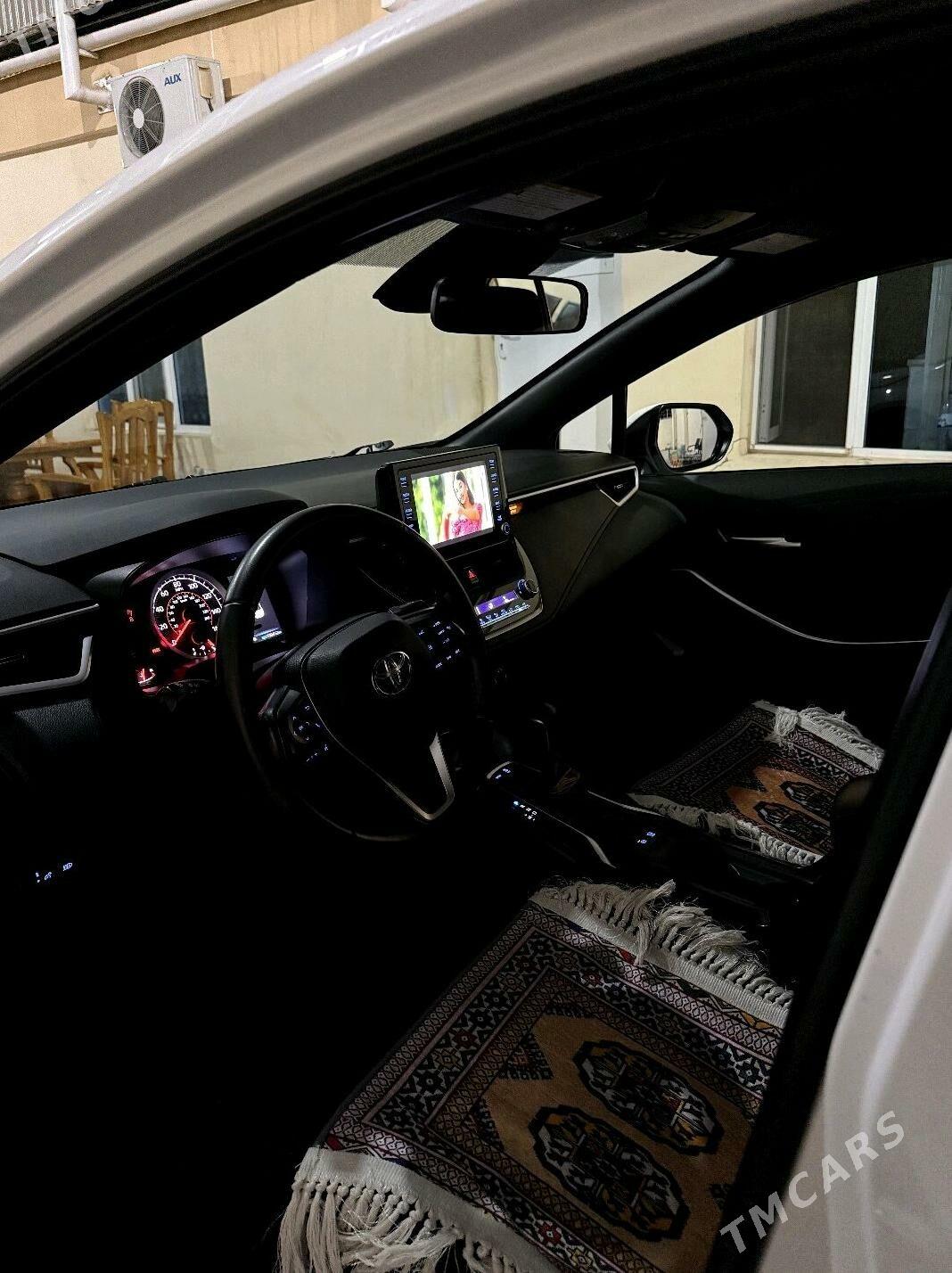 Toyota Corolla 2022 - 250 000 TMT - Büzmeýin - img 8