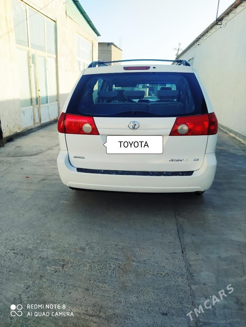 Toyota Sienna 2006 - 240 000 TMT - Туркменабат - img 6