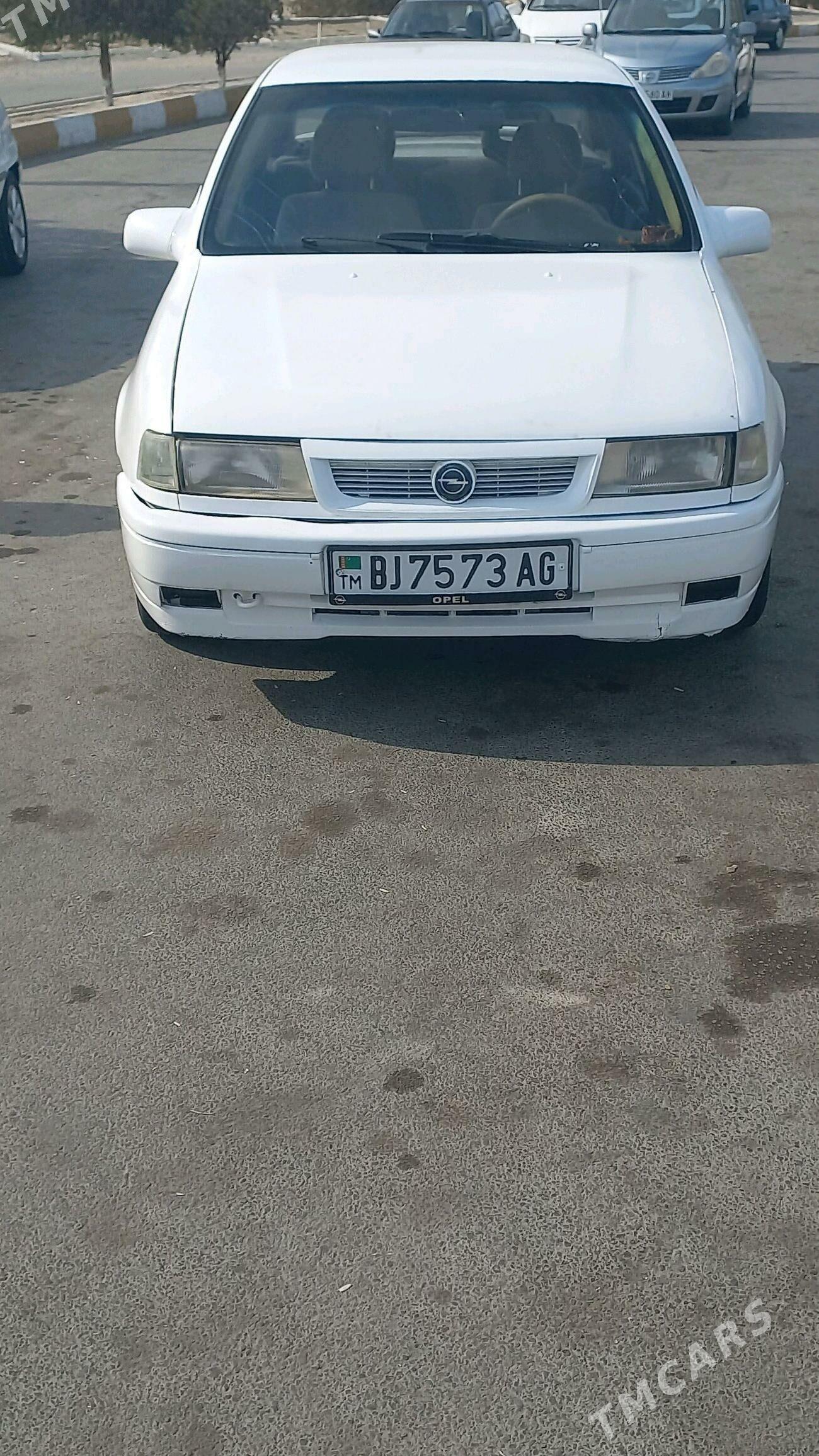 Opel Vectra 1992 - 35 000 TMT - Bäherden - img 1
