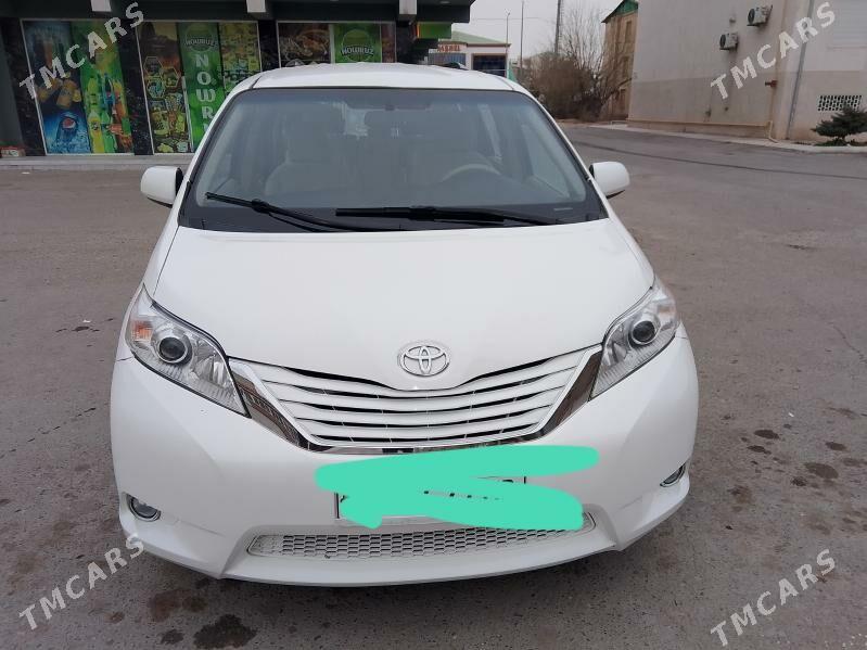 Toyota Sienna 2011 - 270 000 TMT - Мары - img 8