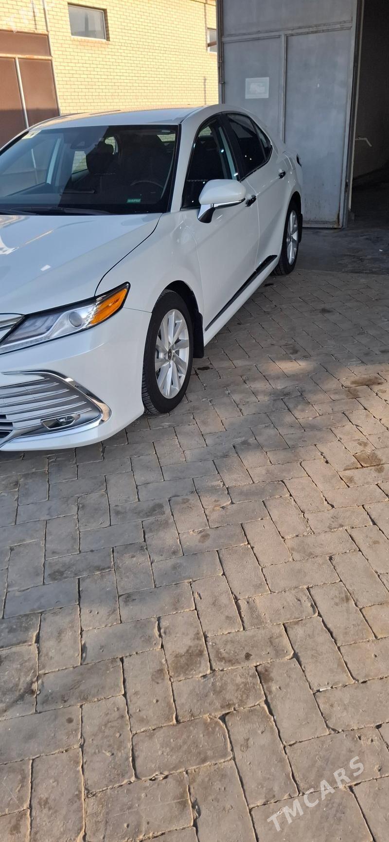 Toyota Camry 2021 - 295 000 TMT - Baýramaly - img 3