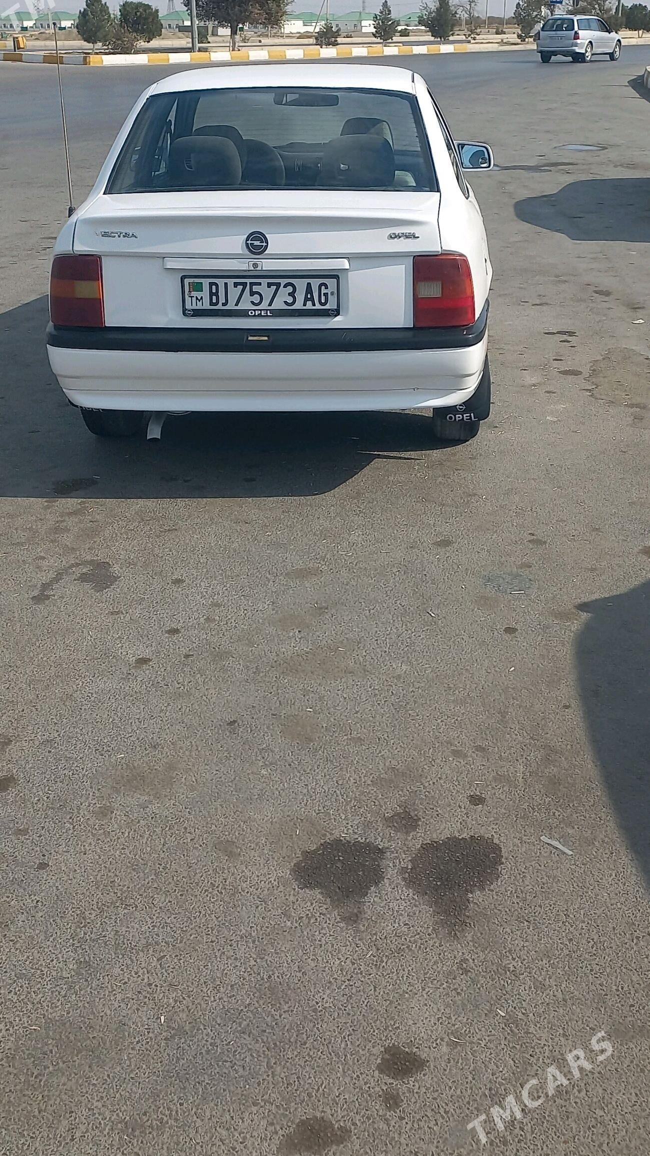 Opel Vectra 1992 - 35 000 TMT - Bäherden - img 4