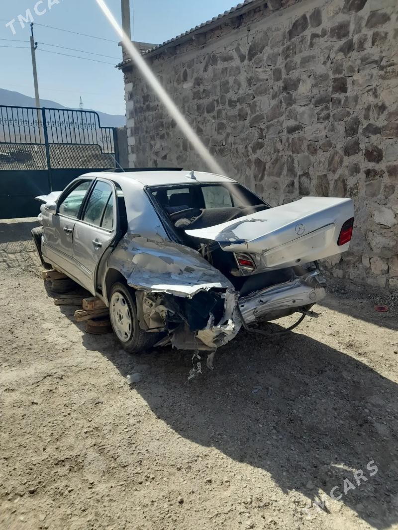 Mercedes-Benz E320 1998 - 35 000 TMT - Gumdag - img 2