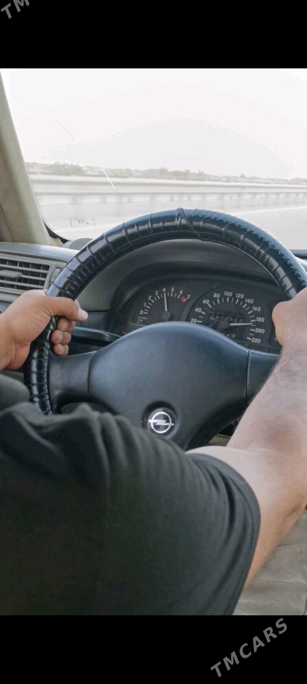 Opel Vectra 1990 - 50 000 TMT - Мары - img 10