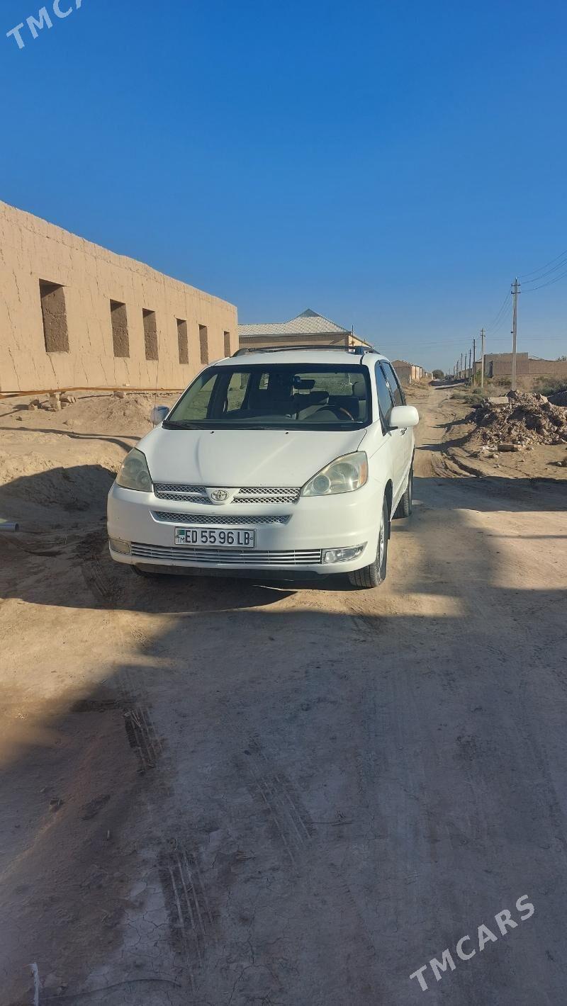 Toyota Sienna 2004 - 220 000 TMT - Halaç - img 4