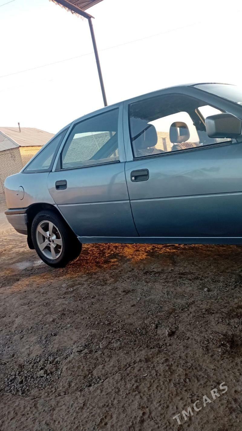 Opel Vectra 1990 - 26 000 TMT - Mary - img 8