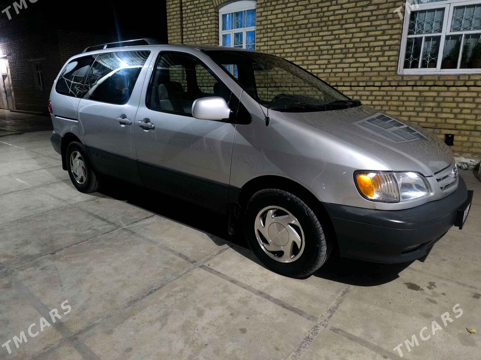 Toyota Sienna 2001 - 185 000 TMT - Mary - img 3