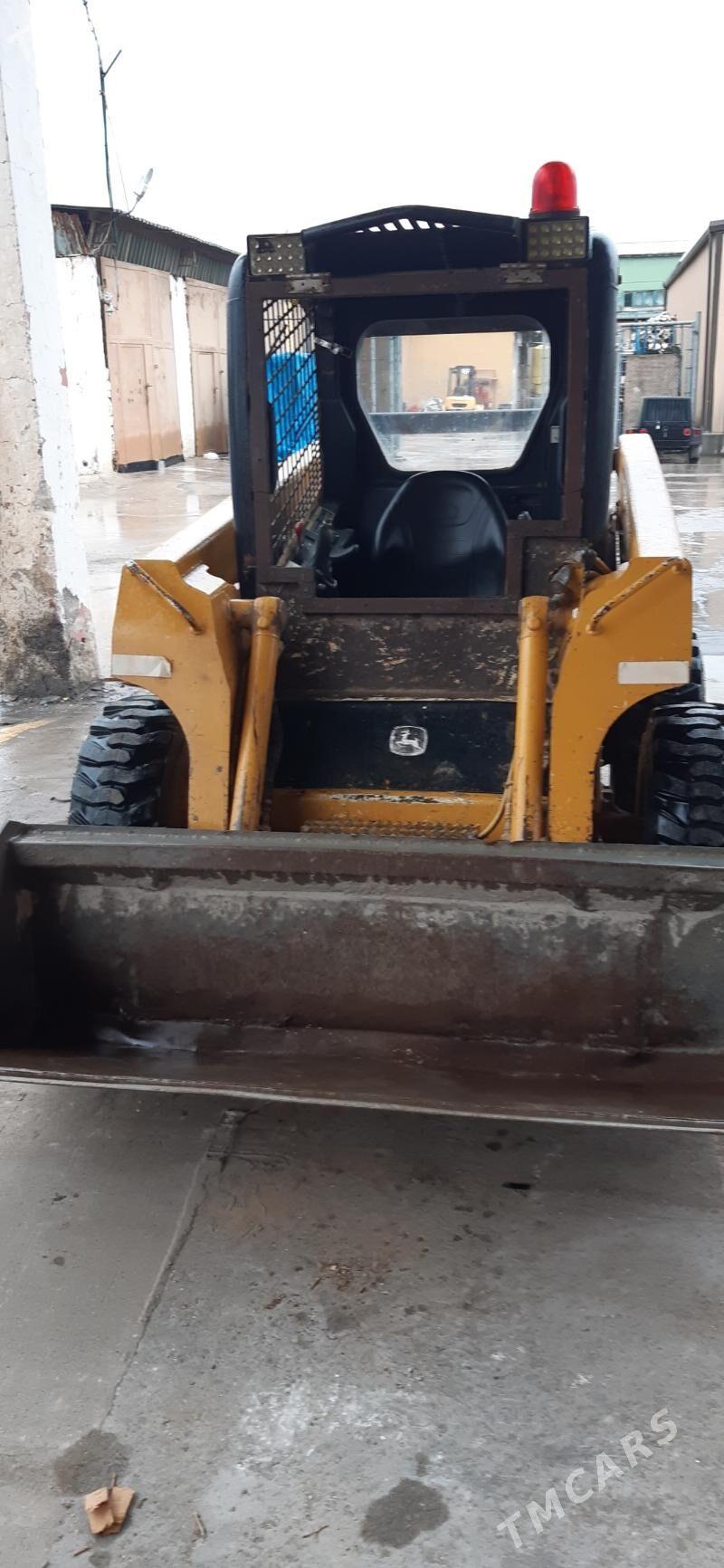 John Deere 2005 - 220 000 TMT - Бедев - img 1