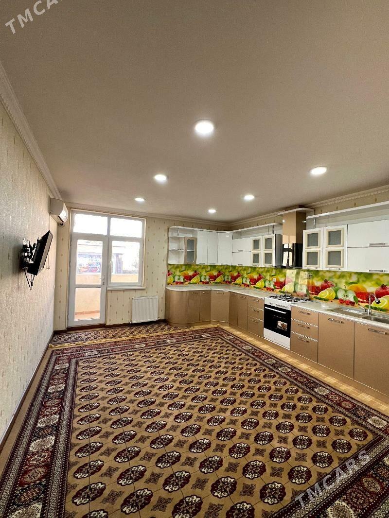 SATLYK ELITKA - Mary - img 1