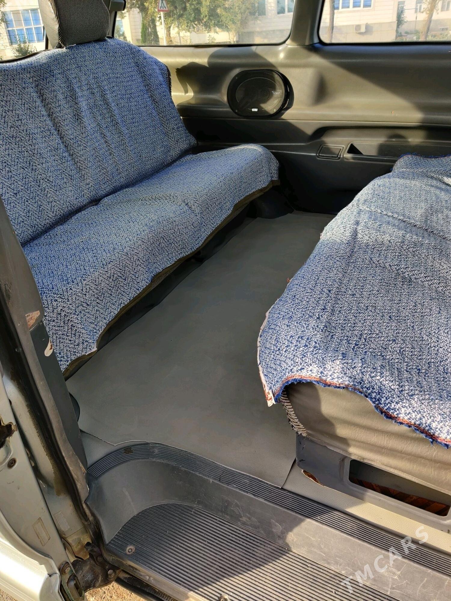 Toyota Previa 1993 - 110 000 TMT - Гурбансолтан Едже - img 7