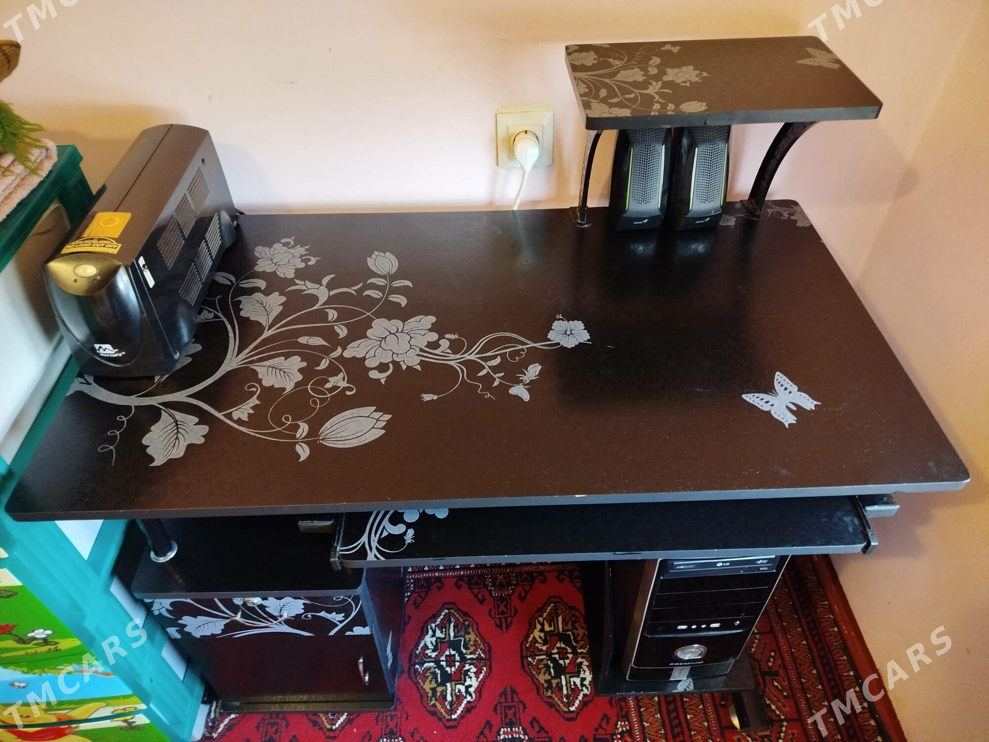 Kompyutr mebel - Büzmeýin GRES - img 1