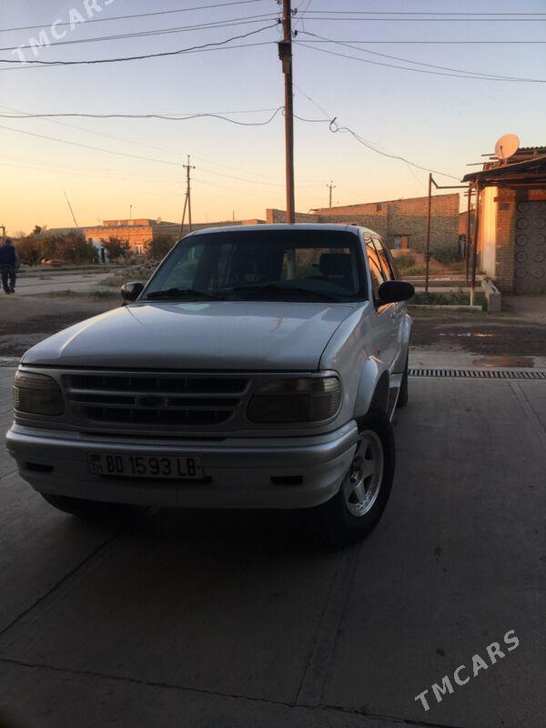 Ford Explorer 1996 - 50 000 TMT - Туркменабат - img 1